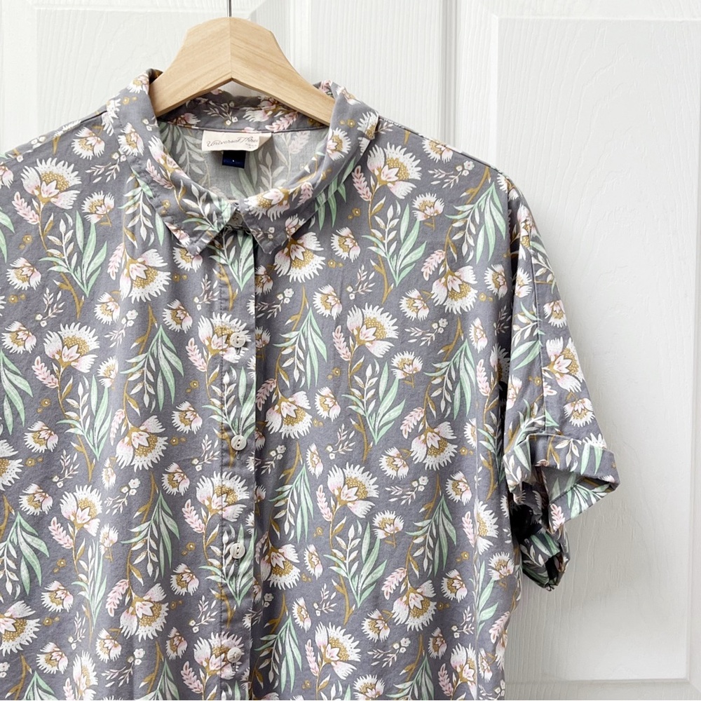 Universal Thread Button Front Dolman Sleeve Flora… - image 3